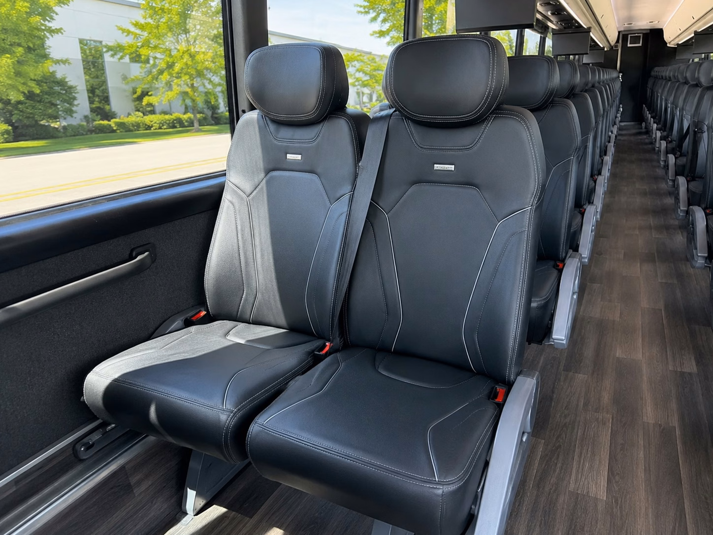 airport transfers for out of town wedding guests flying into los angeles
