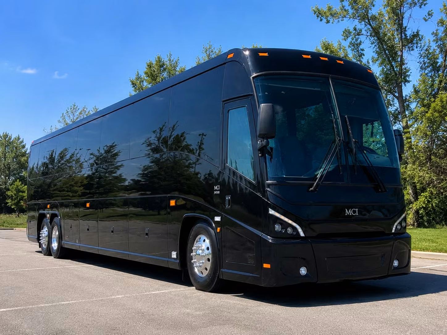 aquarium of the pacific field trips are easier with a dedicated charter bus